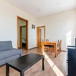 Very Sunny With Large Balcony 3rd Floor Лісабон