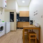Very Sunny With Large Balcony 3rd Floor Апартаменти