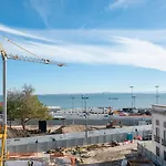 Very Sunny With Large Balcony 3rd Floor Апартаменти *