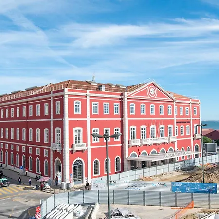 Very Sunny With Large Balcony 3rd Floor Διαμέρισμα *