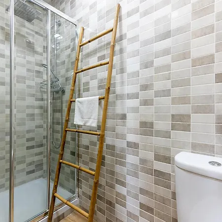 Very Sunny With Large Balcony 3rd Floor Daire *