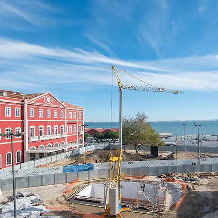 Appartamento Very Sunny With Large Balcony 3rd Floor Lisbona